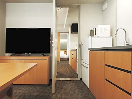 Connecting Two-Bedroom Apartment (8 Single-Beds)