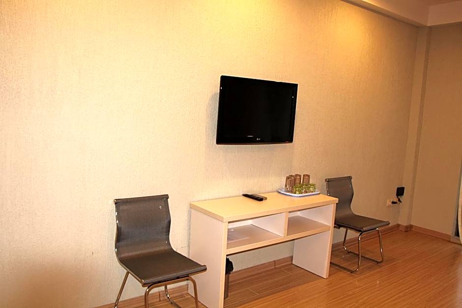 Legacy Hotel