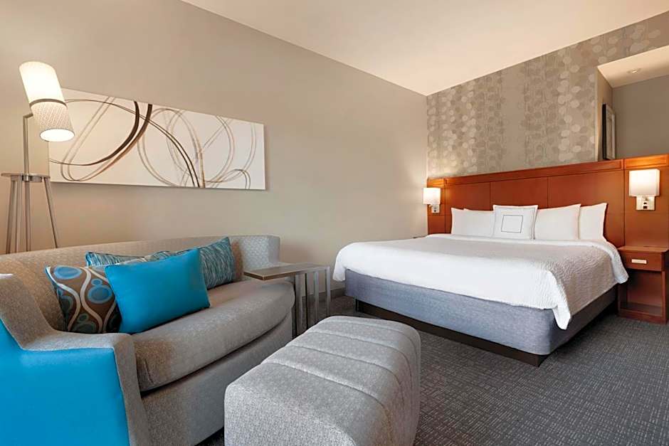 Courtyard by Marriott Charlotte Airport North