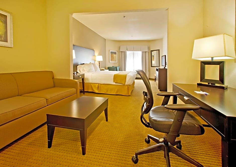 Holiday Inn Express Hotel & Suites Shamrock North By IHG