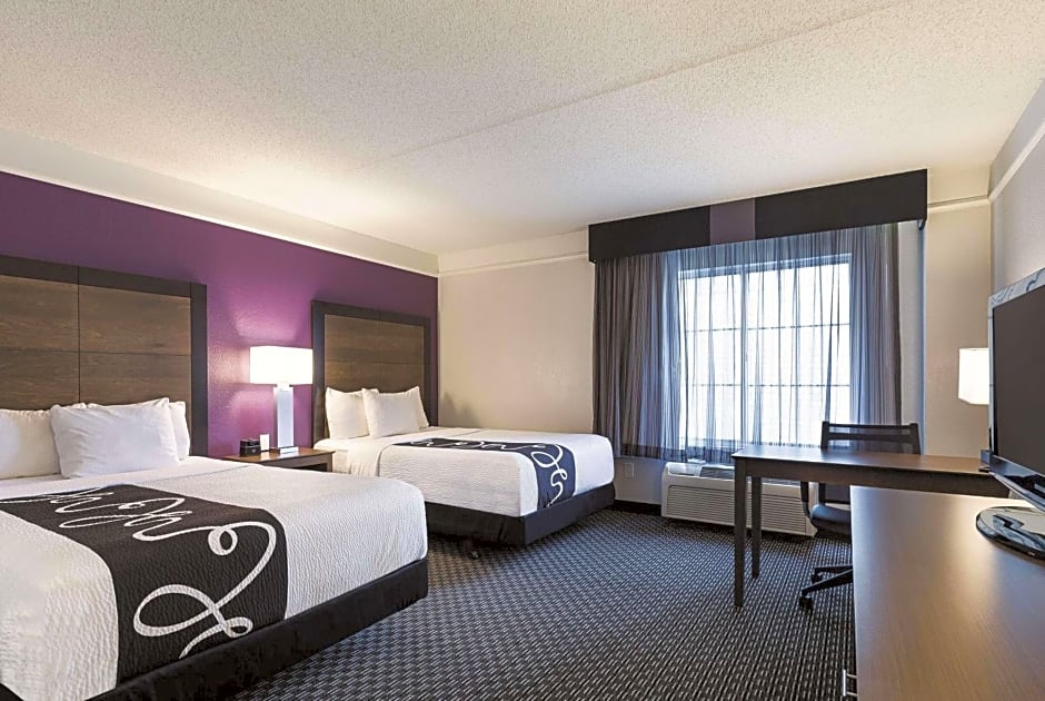 La Quinta Inn & Suites by Wyndham Dallas Plano West