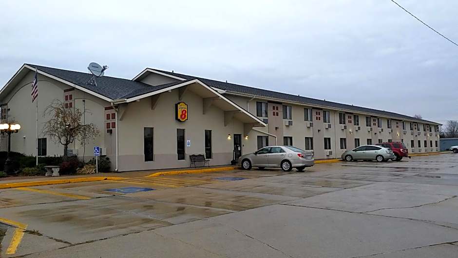 Super 8 by Wyndham Keokuk