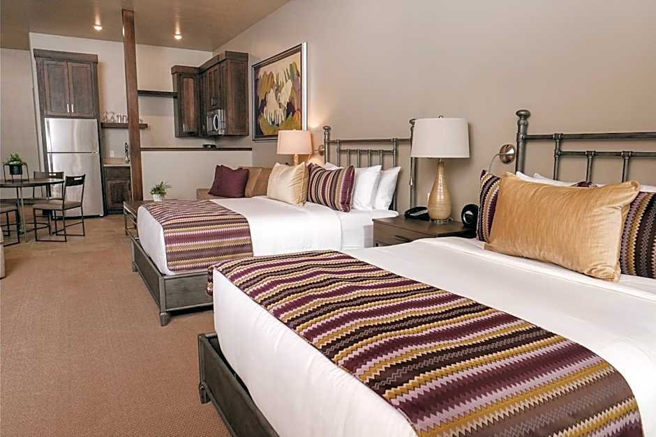 Cable Mountain Lodge