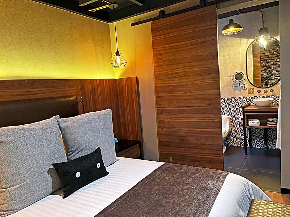 Cadillac Hotel Boutique