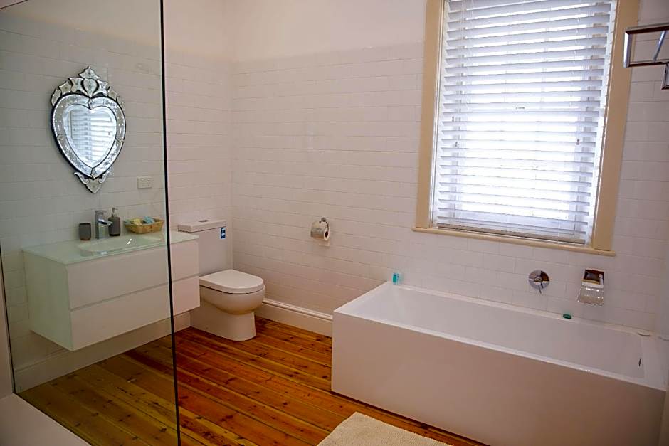 Cape Nelson Lighthouse