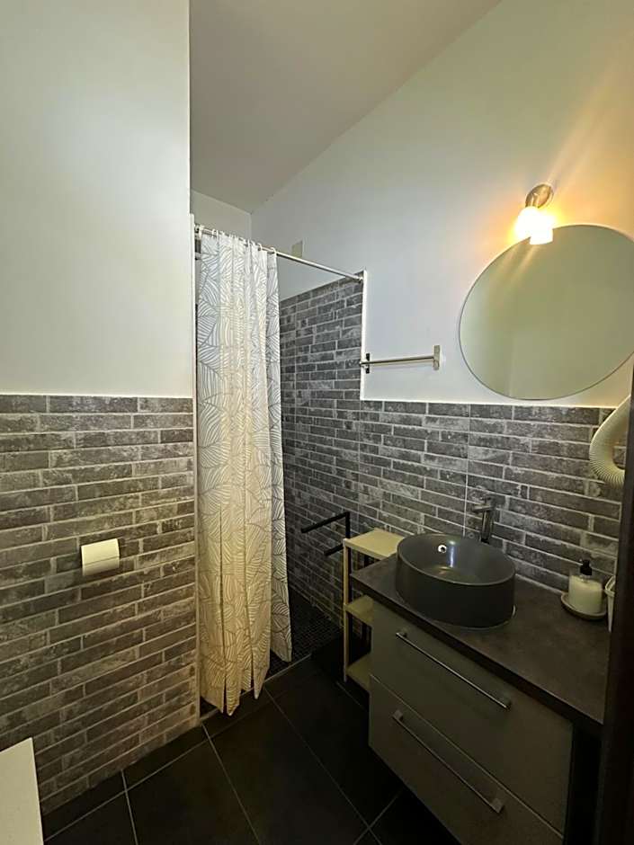 Candia Rooms