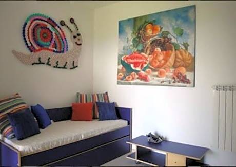 One-Bedroom Apartment with Sea View