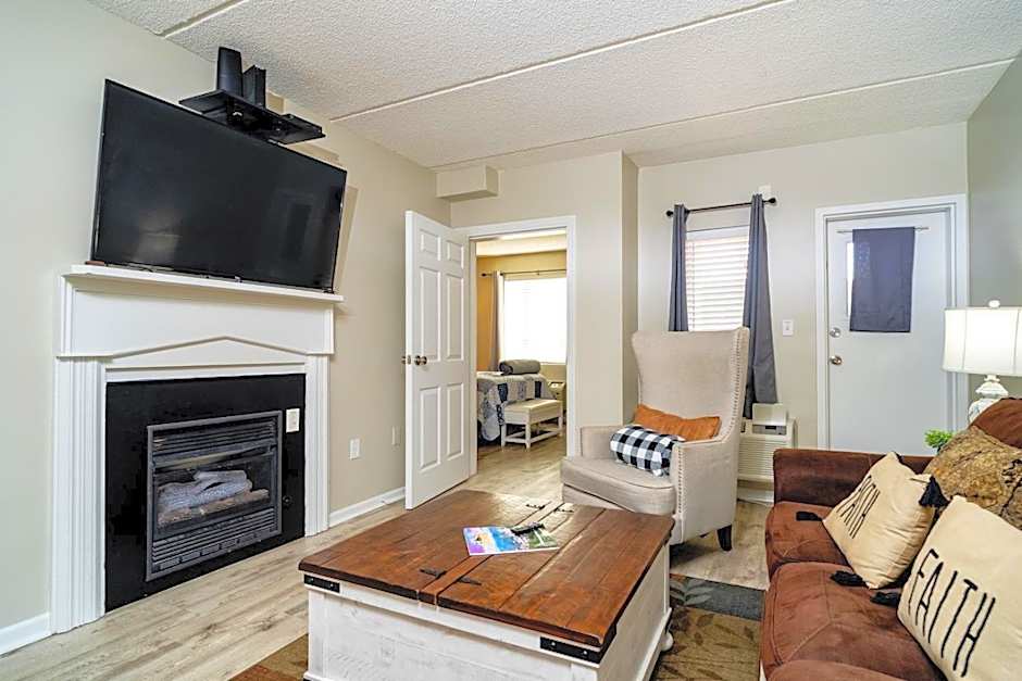 Condo in Gatlinburg very peaceful - 10 min Walk to Main Strip
