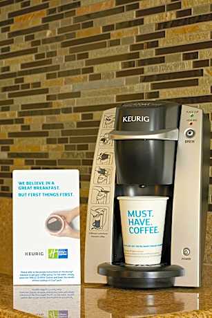 One-Bedroom Suite - Communications/Mobility Accessible with Tub