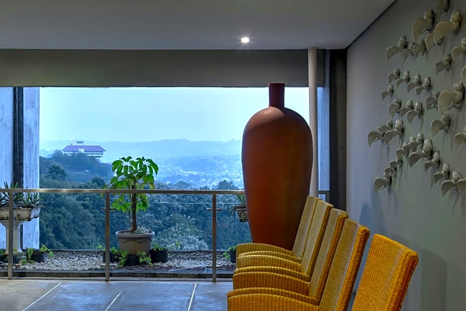 Oak Tree Emerald Hotel & Conventions Semarang