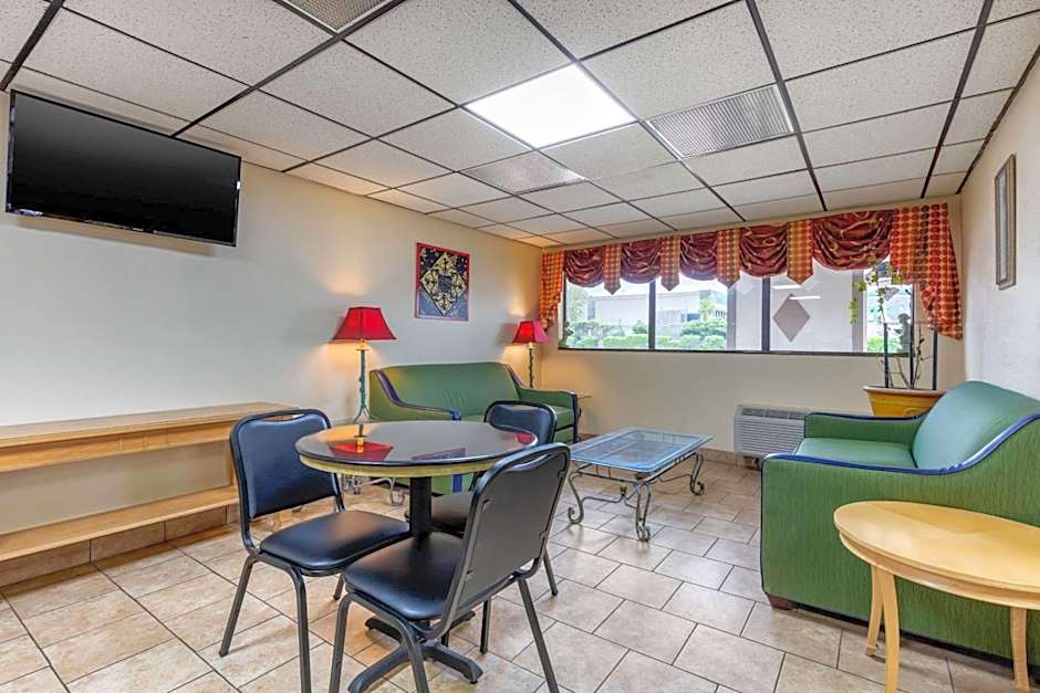 Econo Lodge Chattanooga Northeast - Ooltewah
