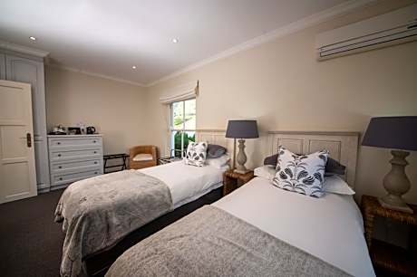 Standard Double Room - 77 Reservoir Street