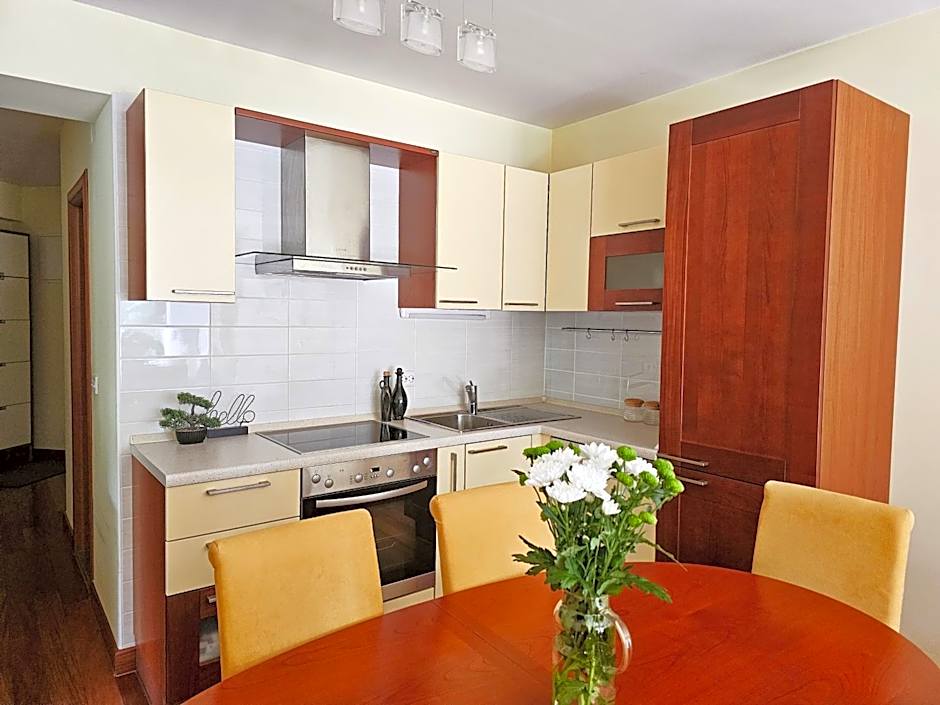 Apartment Mirna, 2-bedroom Apartment, Overlooking the Beach
