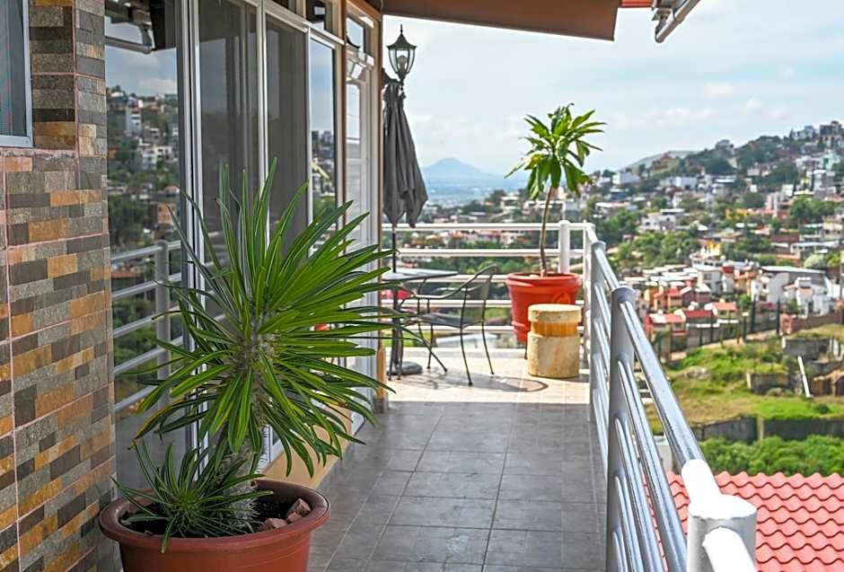 Casa LEONOR