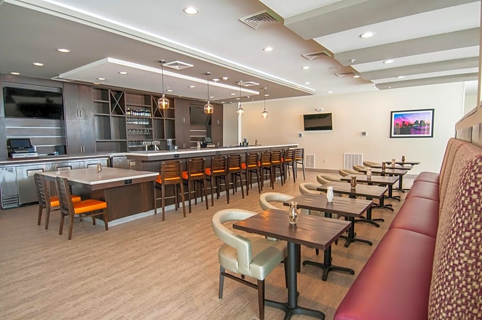 Holiday Inn - New Orleans Airport North, an IHG Hotel