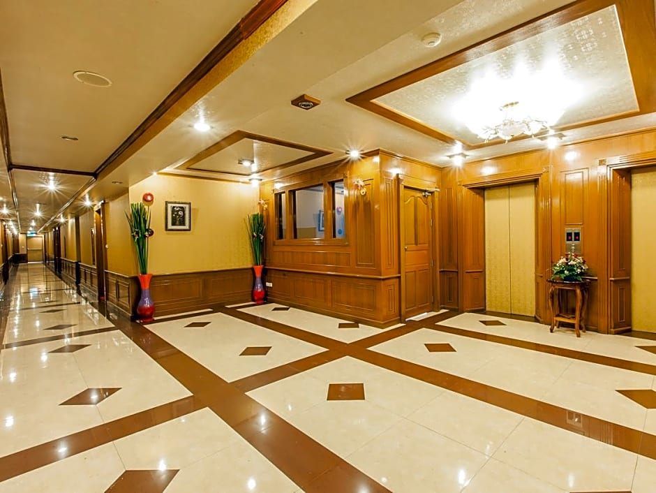 OYO 796 Paradise Sukhumvit Hotel