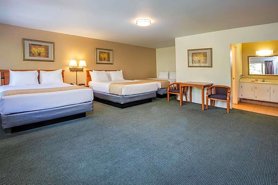 Travelodge by Wyndham Red Bluff South of Redding