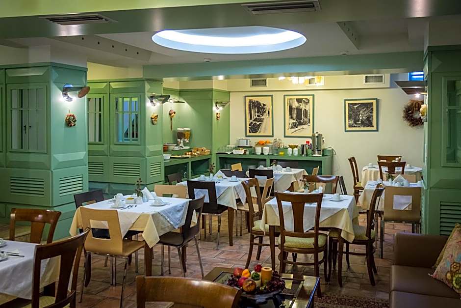 City Hotel Apollonion