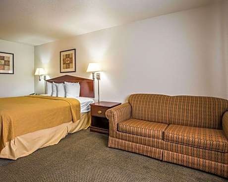 1 King Bed Business Room Nonsmoking