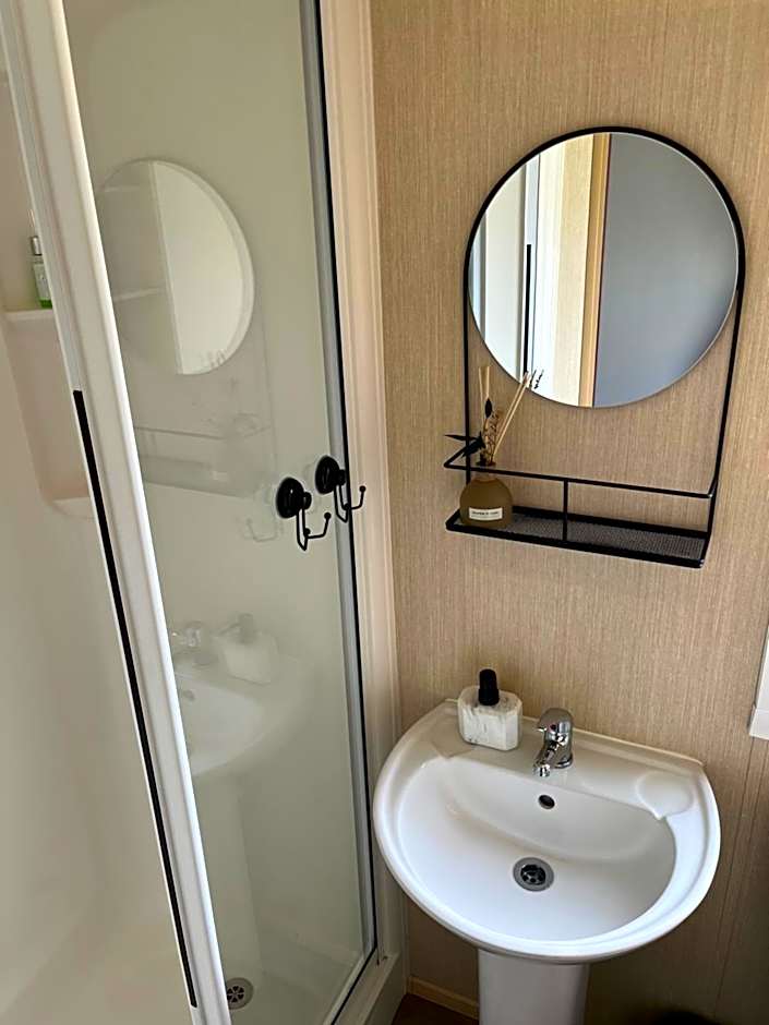 Marianne Bay - Southerness Caravan Park with Sea View - Pet Friendly