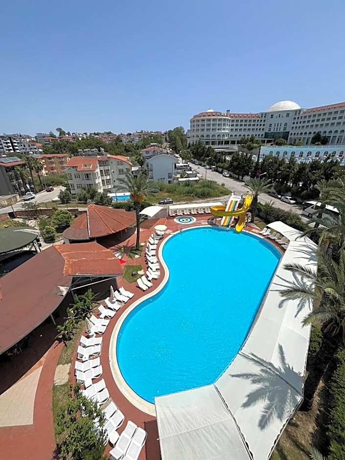Side Palm D'or Hotel
