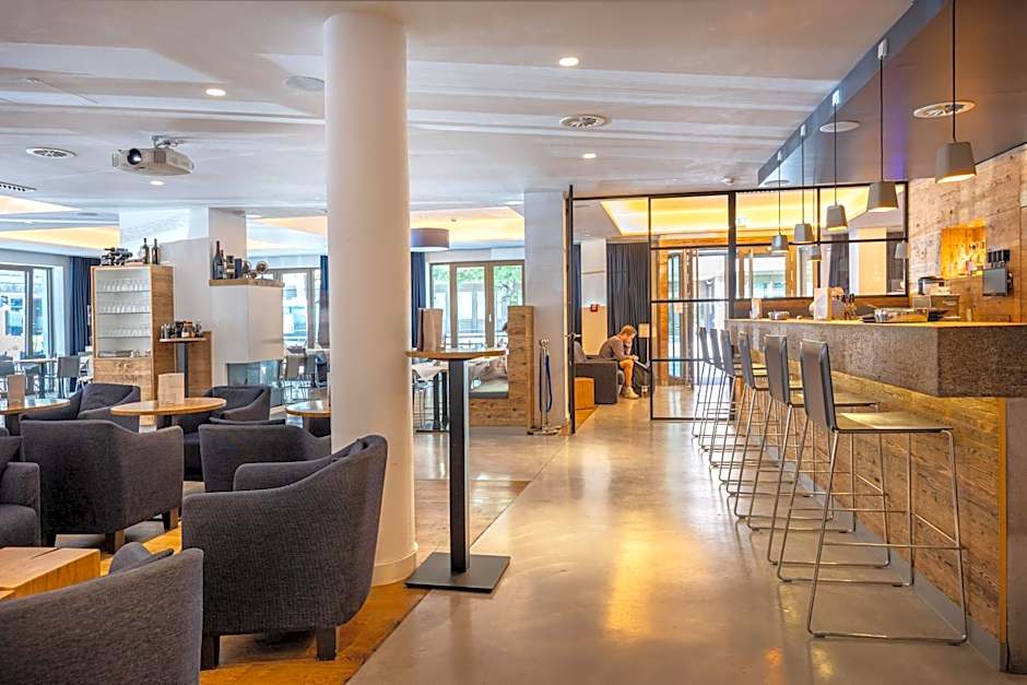 VI VADI HOTEL BAYER 89