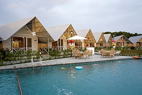 Praveg Beach Resort Daman, Jampore Beach