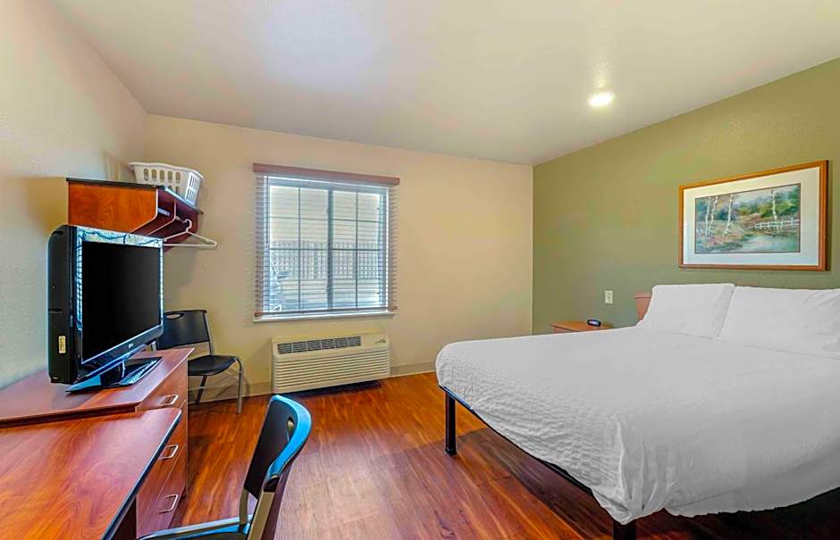Extended Stay America Select Suites - Cleveland - Mentor