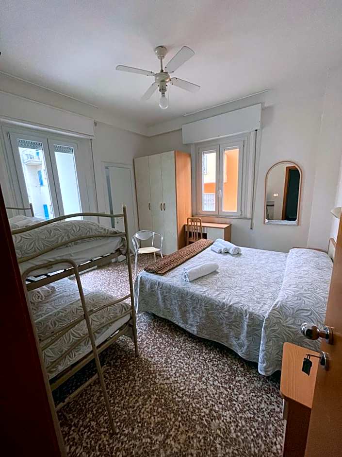 Hotel Alex