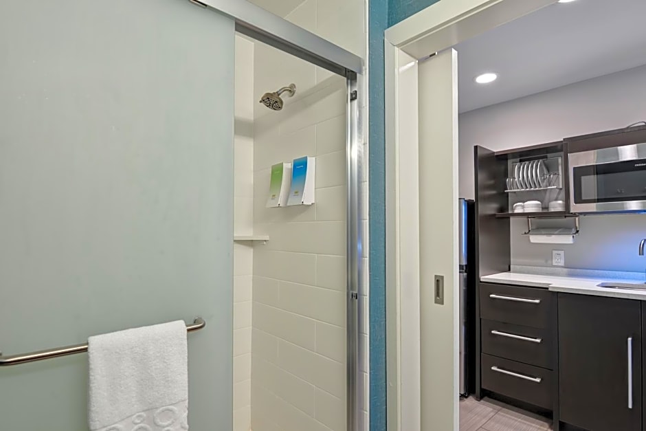 Home2 Suites Pensacola I-10 At North Davis Hwy