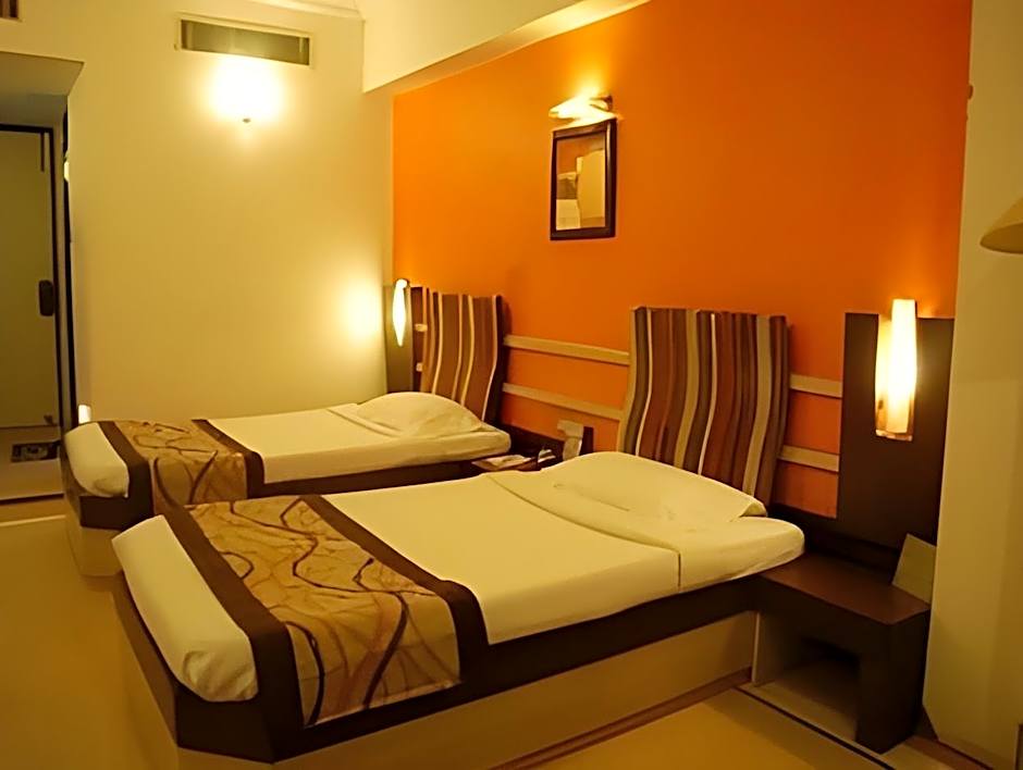 Hotel Ranjits Lakeview