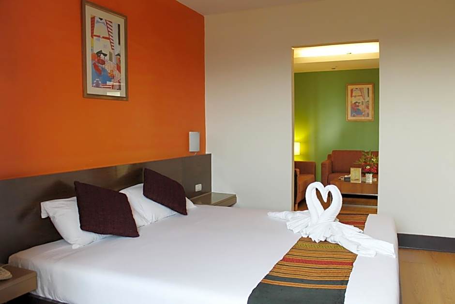 Photo 1 of 13 of Junior Suite