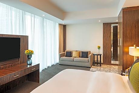 Deluxe Corner King Room - Non-Smoking - Includes daily access to Riva Beach Club with free shuttle service