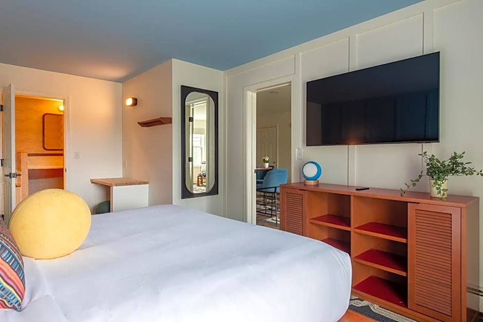 Ogunquit Hotel and Suites