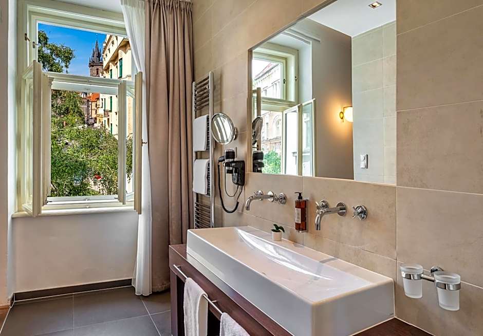 Golden Angel Suites by Adrez