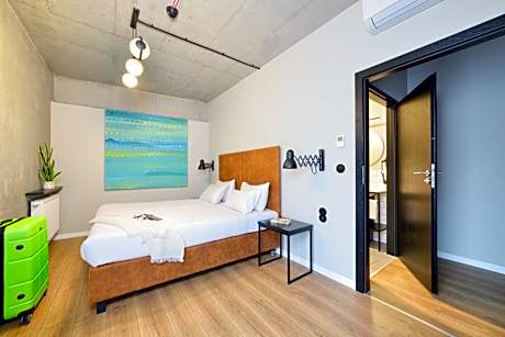 apartment with one bedroom