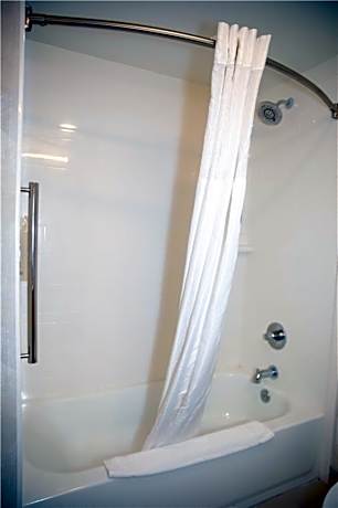 Room with Two Queen Beds - Non-Smoking