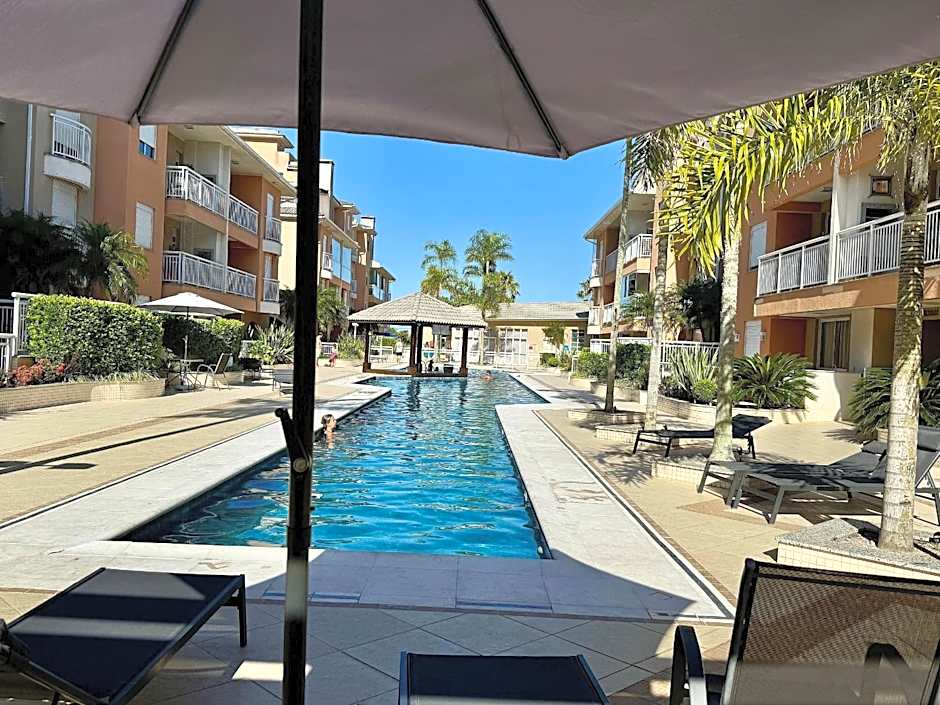 Residencial com piscina a apenas 150 metros da Praia dos Ingleses Lado Norte