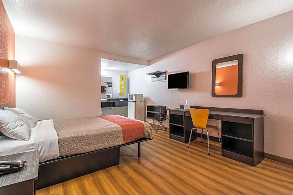 Motel 6-Schenectady, NY