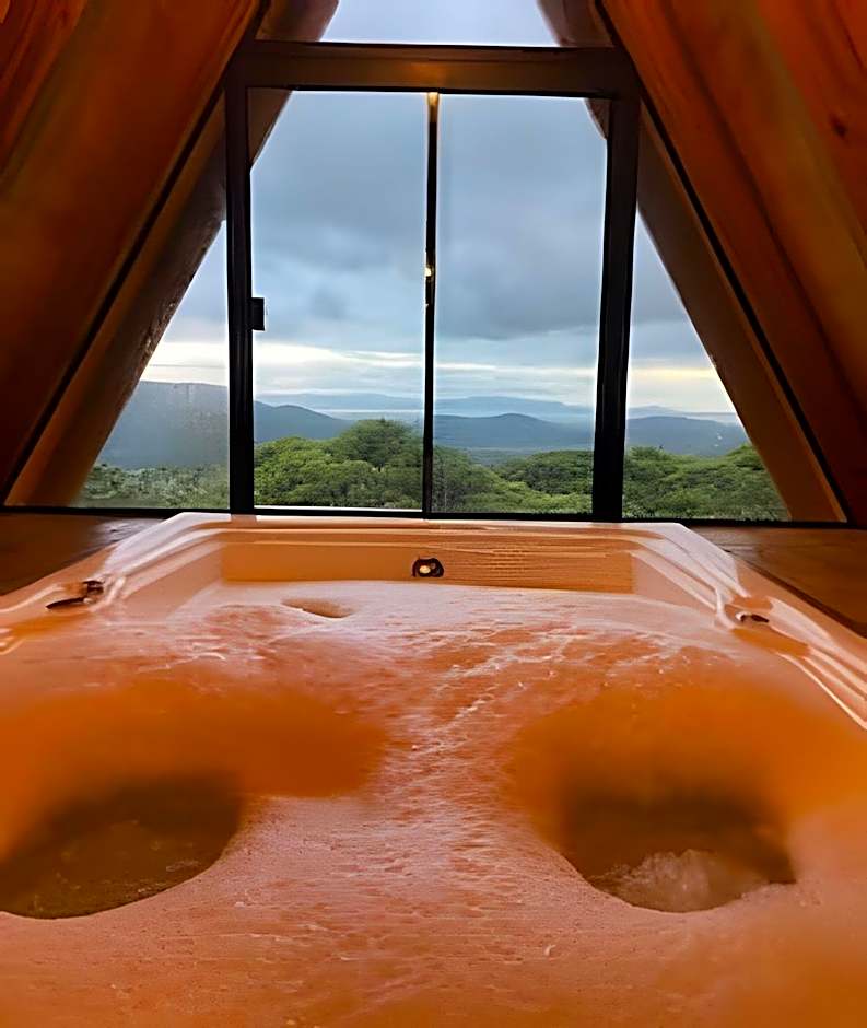 Chalé dos Alpes 2 hidromassagem e Lareira