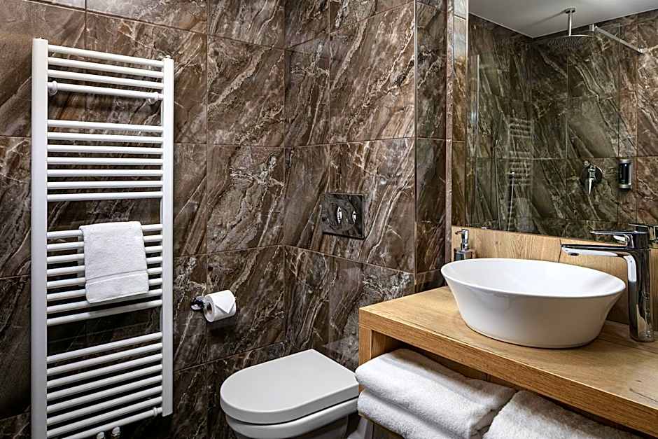4 SMART HOTEL