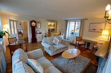 Chantry Hotel