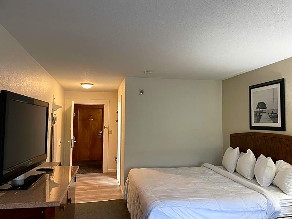 Whalers Inn and Suites