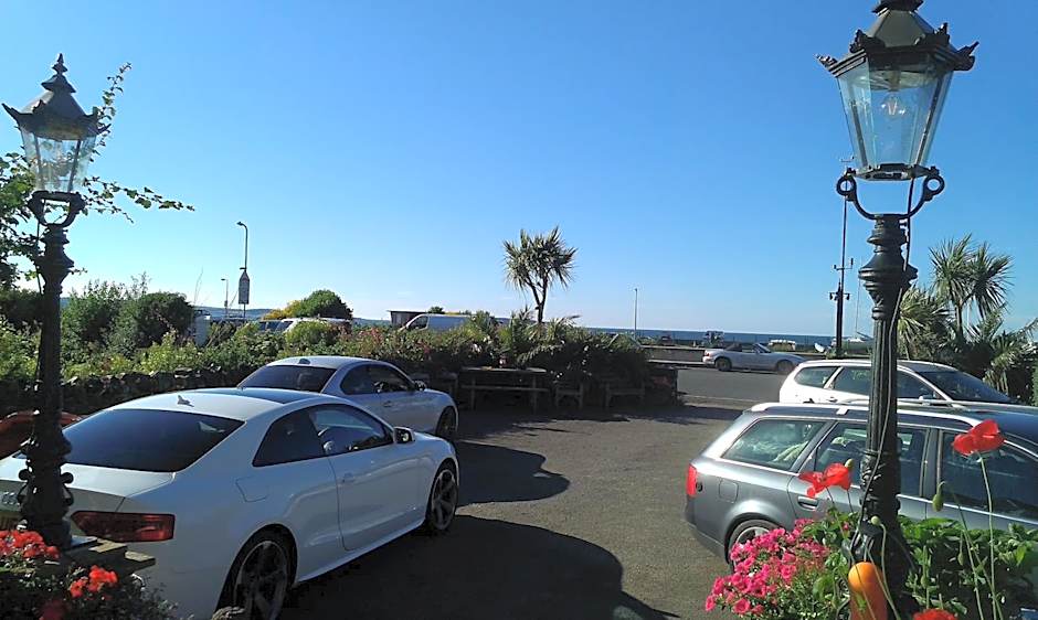 Min y Don Guest House