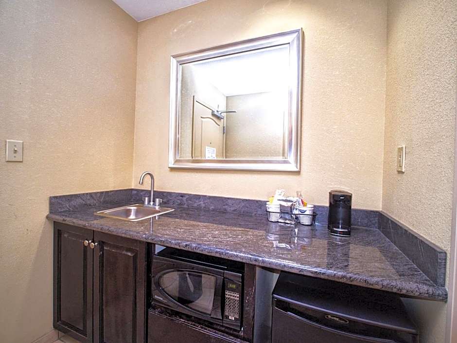 Hampton Inn By Hilton And Suites Elk City