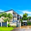 Cairns Holiday Lodge