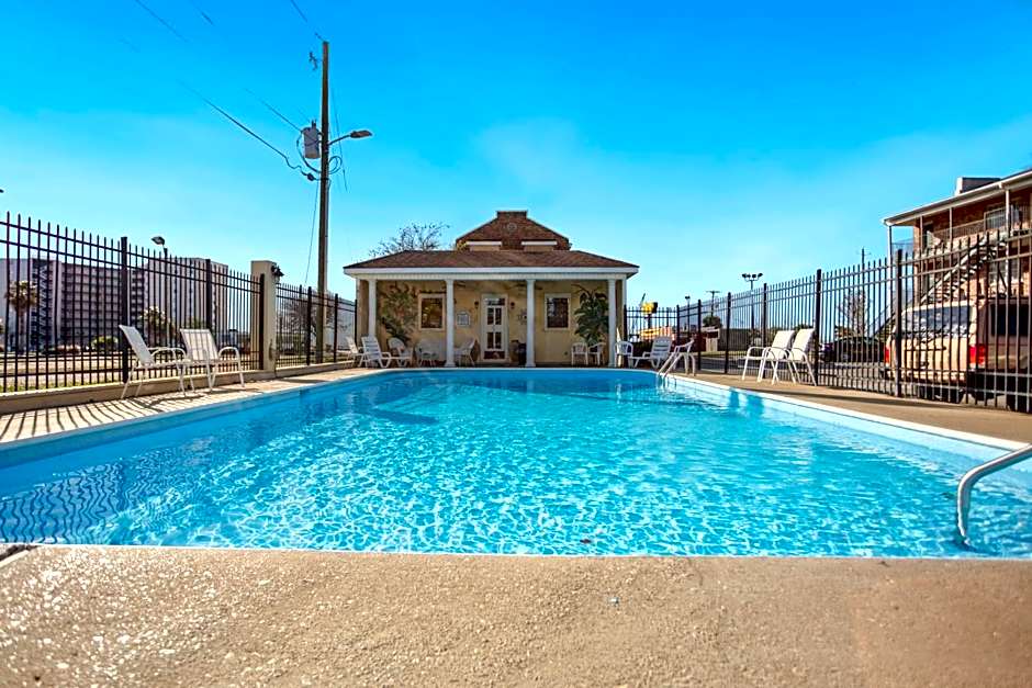 Edgewater Inn - Biloxi Beach