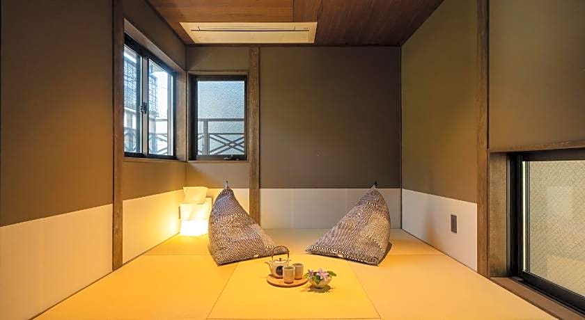 THE MACHIYA KAZAHAYA
