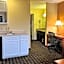 Super 8 by Wyndham Indianapolis/NE/Castleton Area