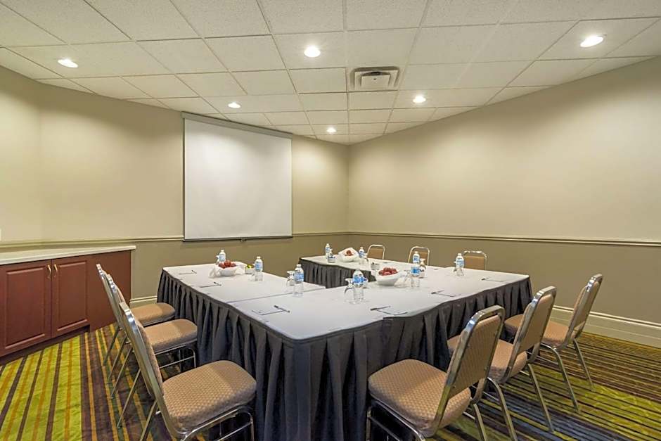 Clarion Hotel & Conference Centre Sherwood Park